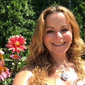 Meet your Posher, Lamia